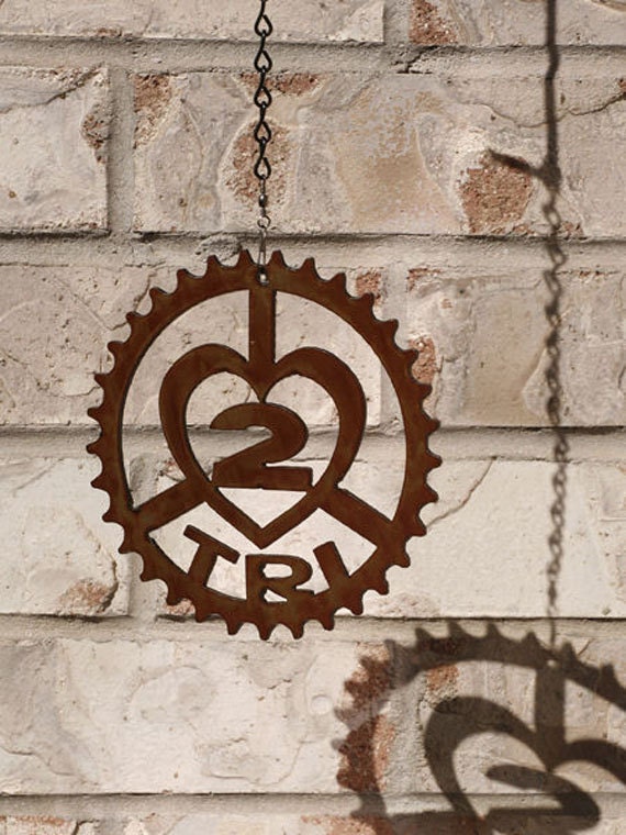 Triathlon Love 2 Tri Art Wind Chain Spinner