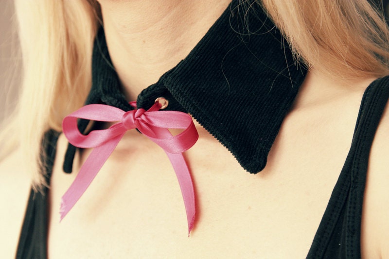 Black velvet collar