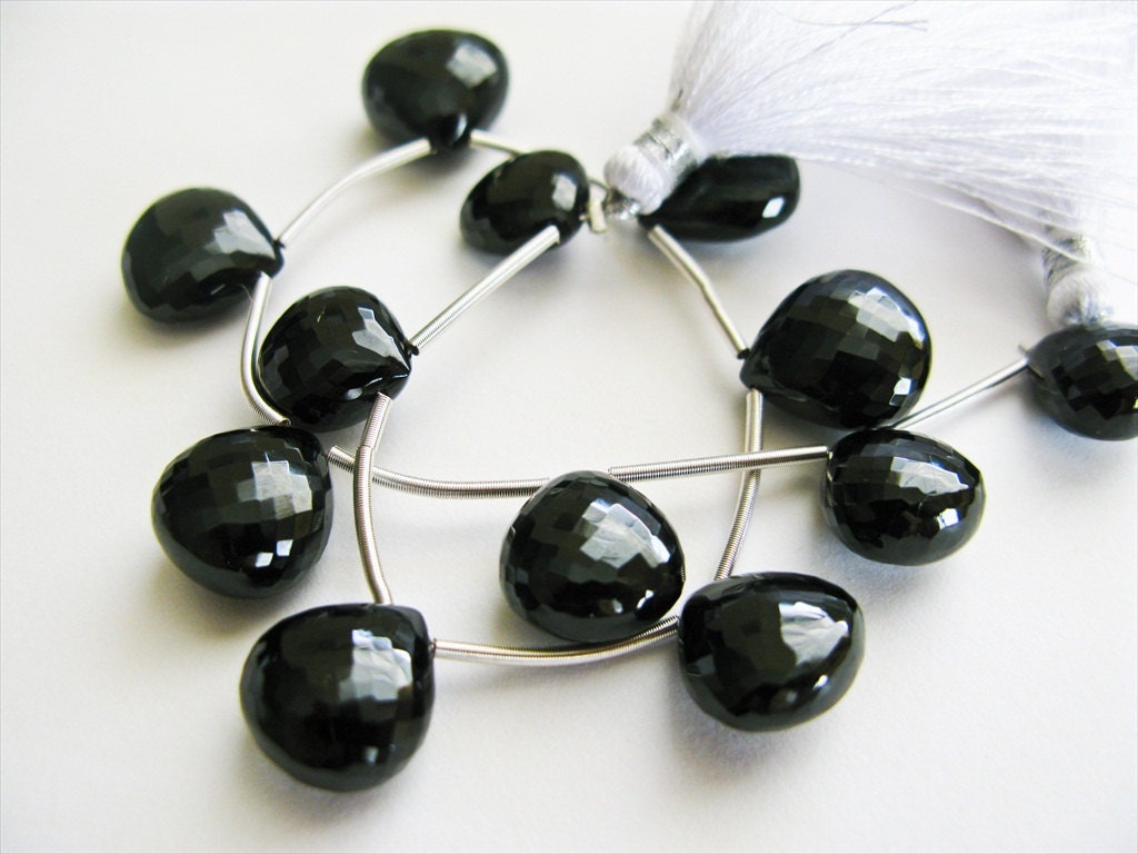 Black Spinel Heart Briolettes, AAA, Half a Strand, 11-14mm, 4 inches