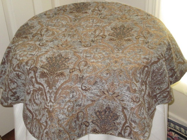 ROUND TABLE TOPPER Elegant Reversable of Tapestry/Silk