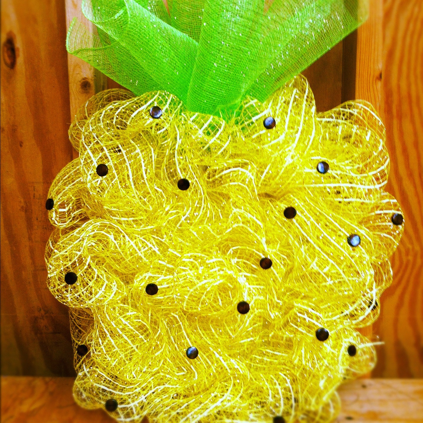 Pineapple Welcome Mesh Wreath