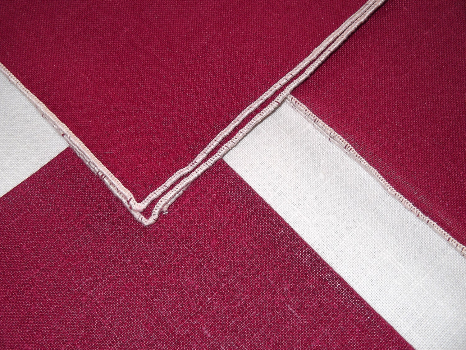 Linen Tablecloth with Napkins Set