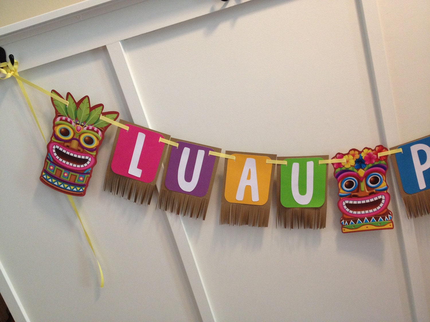 Tiki Style Luau Banner "Luau Party" - Birthday Parties, Shower, Celebrations