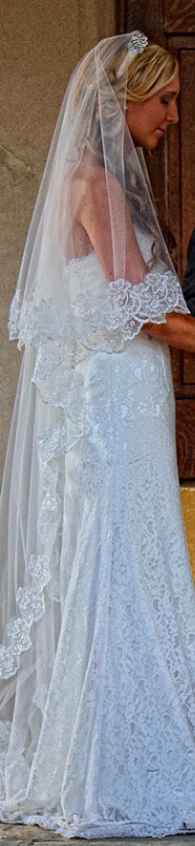 White Mantilla Lace Veil-