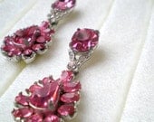Mesmerizing unsigned Vintage Eisenberg style pink rhinestone chandelier screw back earrings