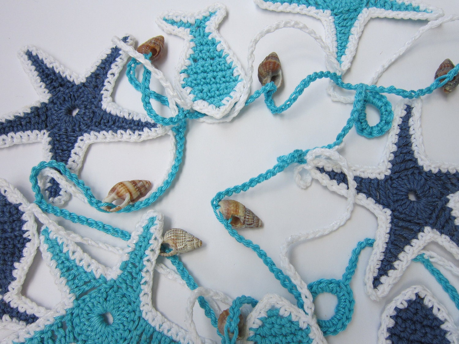 crochet  starfish, fishes and real sea shells garland, beach party garland, bunting, party decoration, wall decor 57.1inches