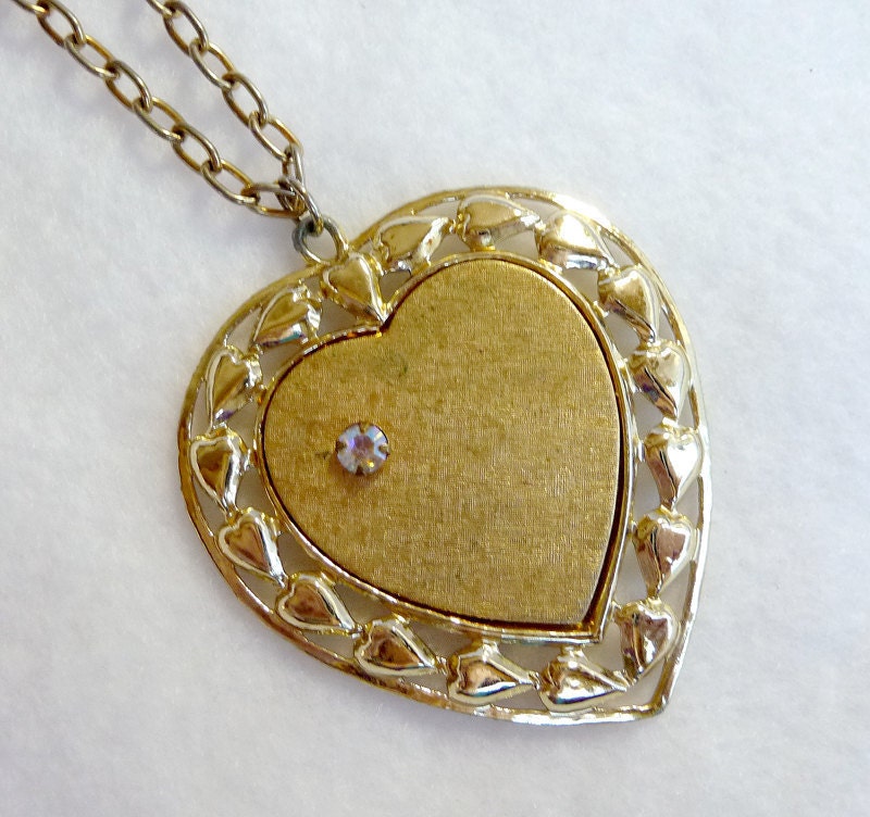 Chunky Retro Heart Pendant  & Skinny Chain Vintage Necklace