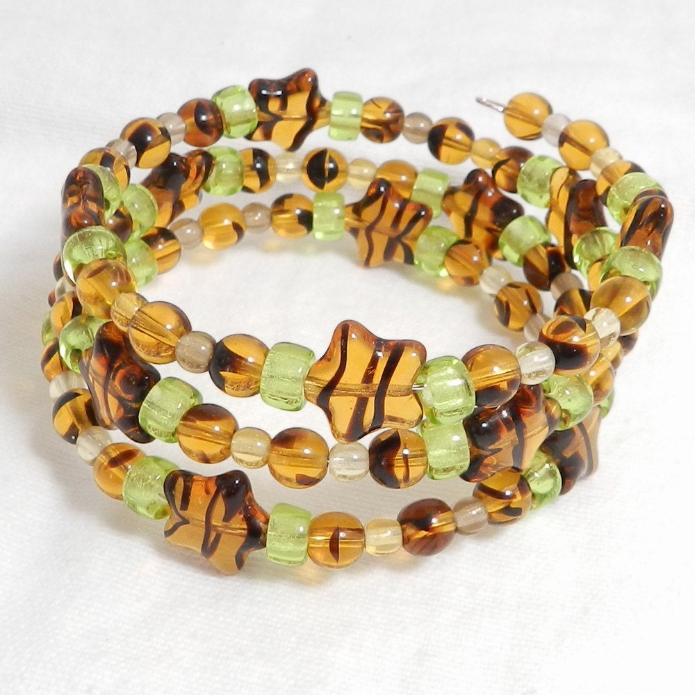 Wire Wrap Bracelet, Green and Amber, Star Beads, Beaded Bracelet