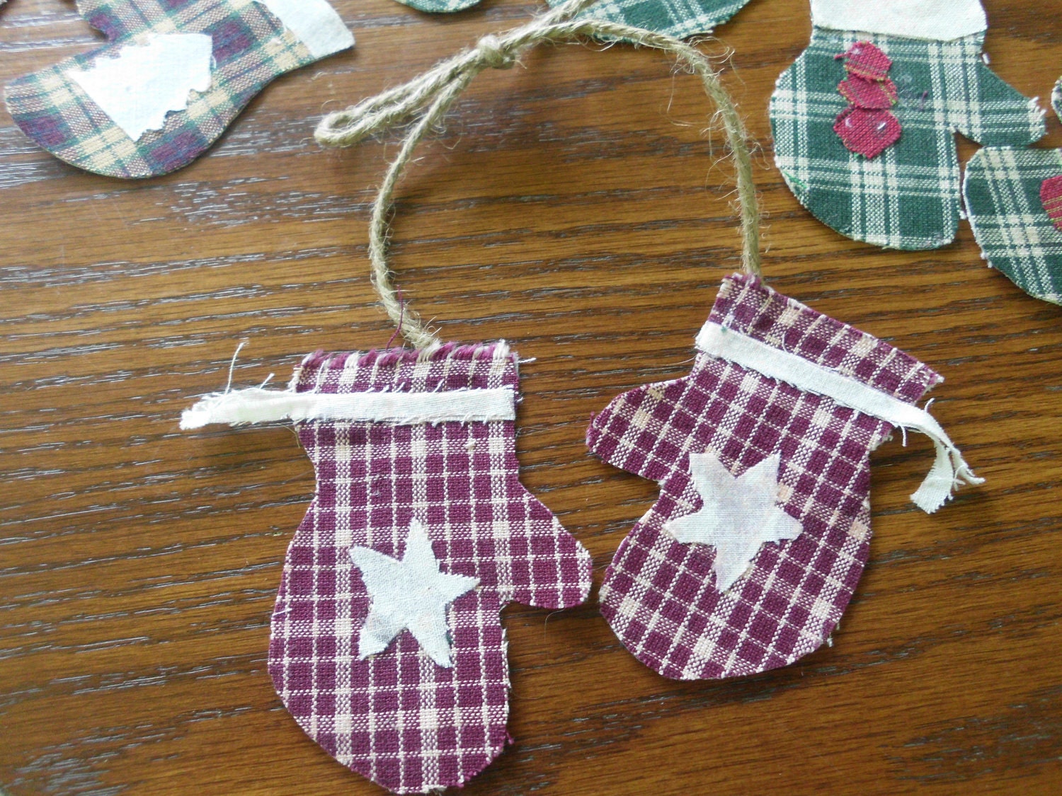Christmas Primitive Homespun Mitten Ornies Red Country BARN STAR Farmhouse Gathering Ornament Prim Country Tree
