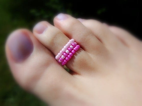 Tickled Pink Stretch Bead Toe Rings