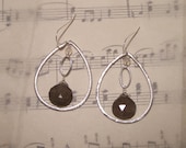 Lara - Labradorite and white agate earrings