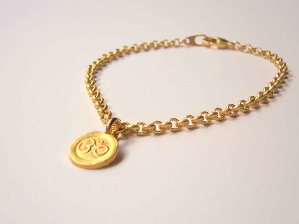Om bracelet . gold charm bracelet, gold vermeil, yoga bracelet, yoga jewelry, charm jewelry
