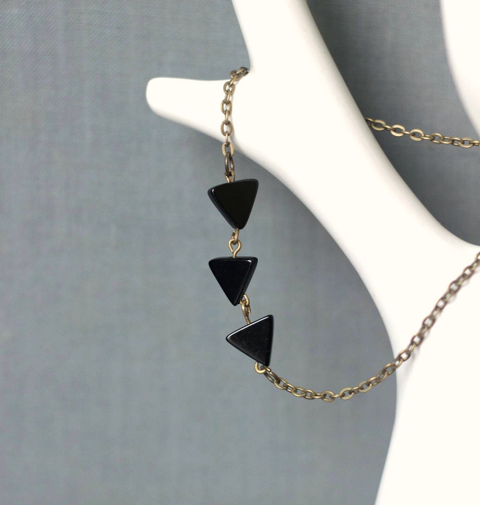 onyx triangle necklace geometric jewelry in black arrow