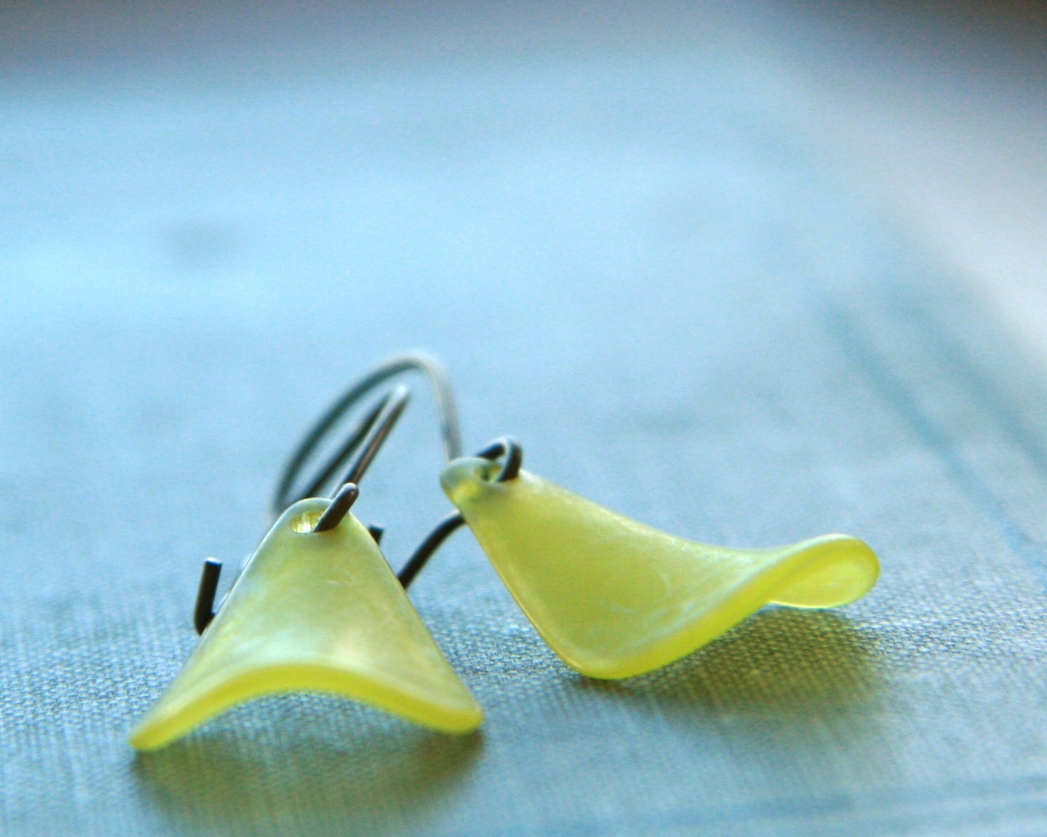 yellow petal earrings (vintage Lucite. antique brass kidney ear wires)