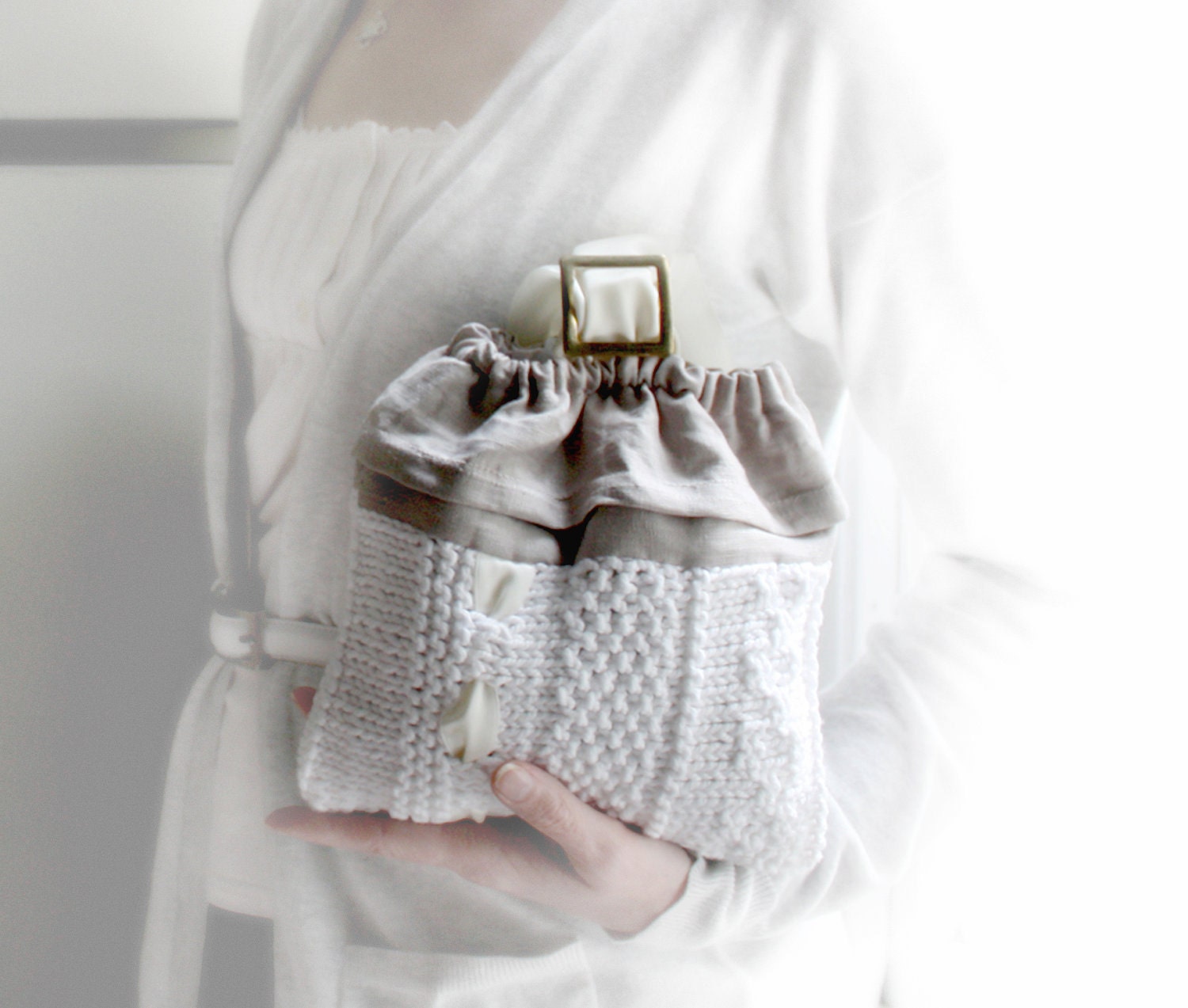 White knitted bag cotton and natural linen purse wristlet handbag vintage brass buckle memake handmade handbag