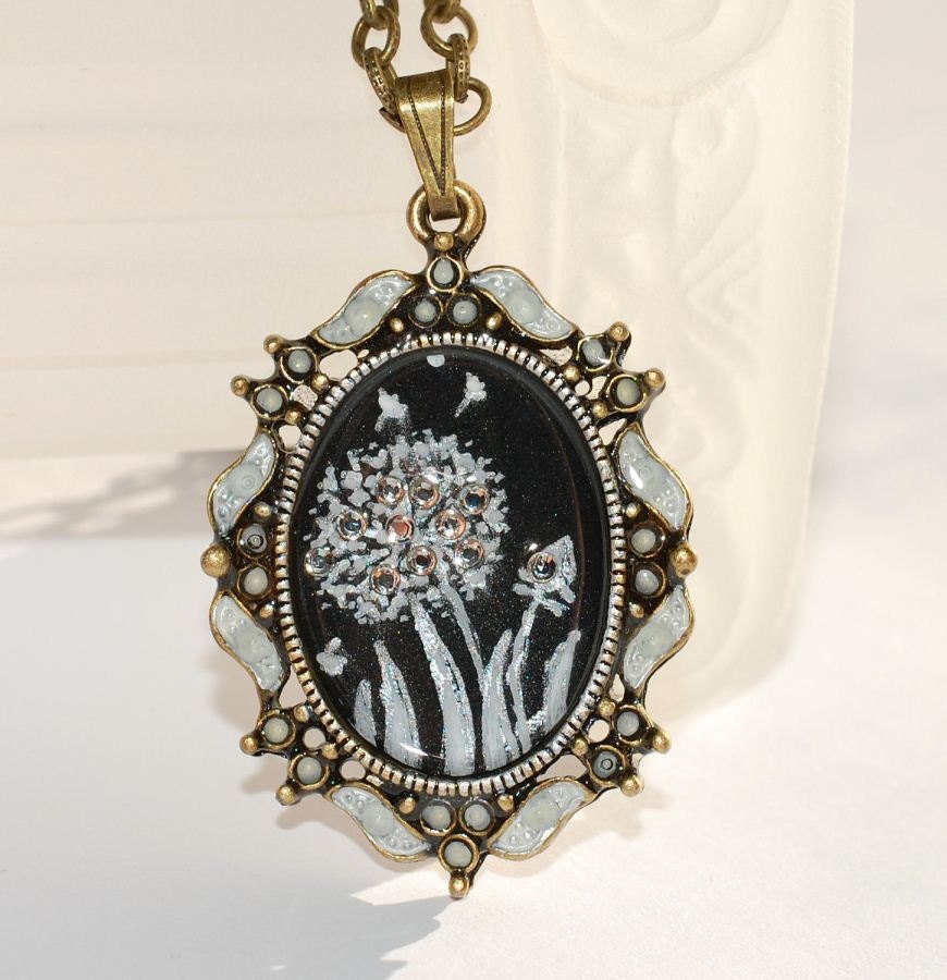 Dandelion Flower Necklace Art Pendant Black and White Crystals Summer Fashion