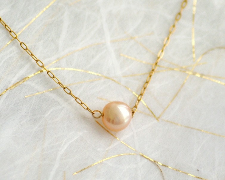 Buttonpearl - pale peach pearl on gold fill chain - simple classic jewelry - edor