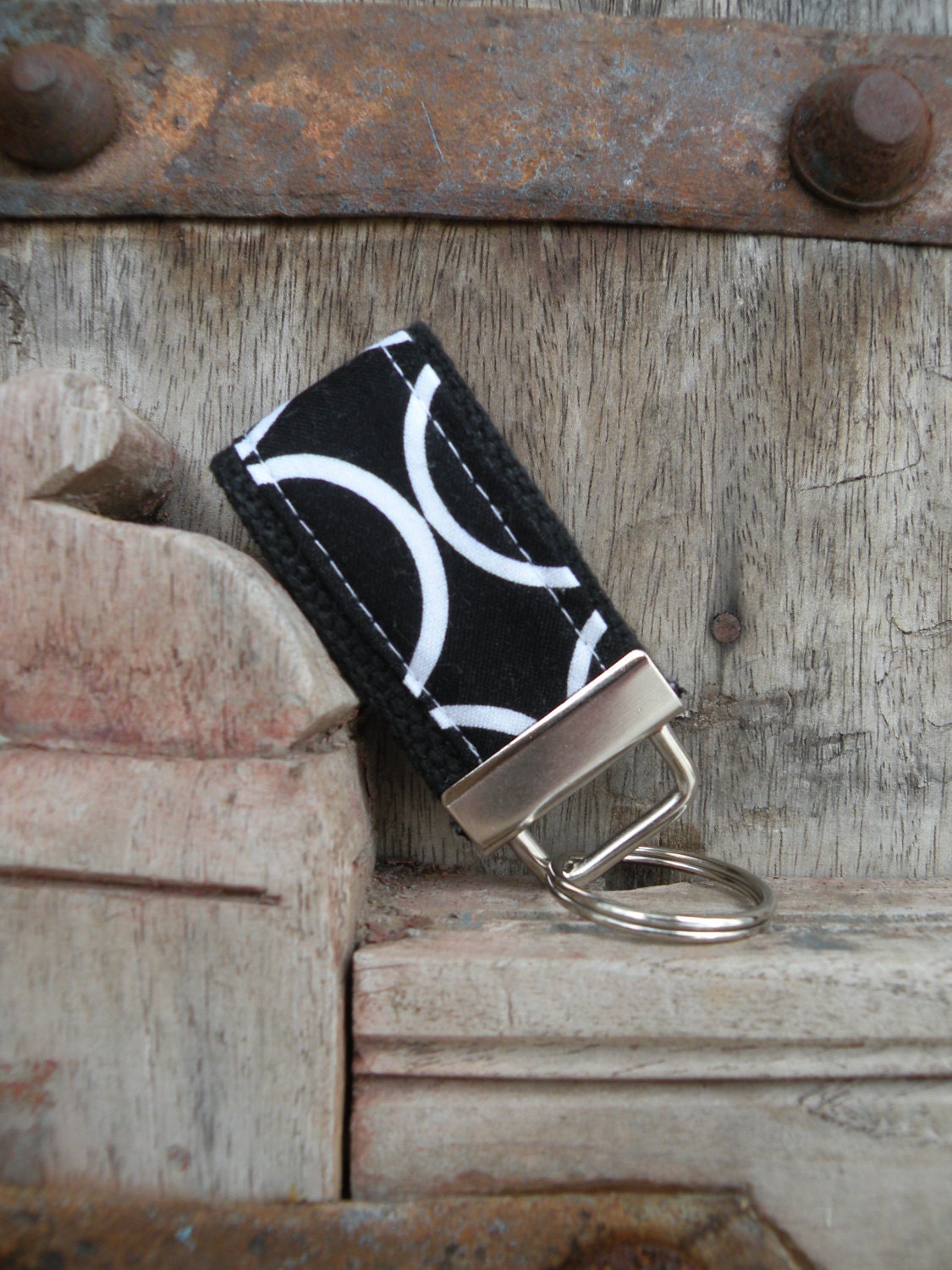 READY To Ship-MINI-MINI Keychain-White Circles