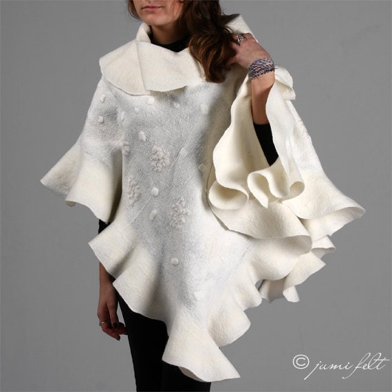 Felted shawl - Queen of snow - Elegant white Wavy Ruffle scarf - 2 in 1 Two side wearable - Handmade silk and wool