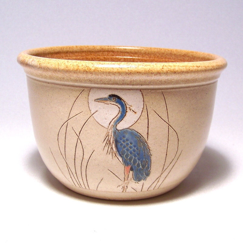 Great Blue Heron 1 quart Pottery Serving Bowl Limited Series 87
