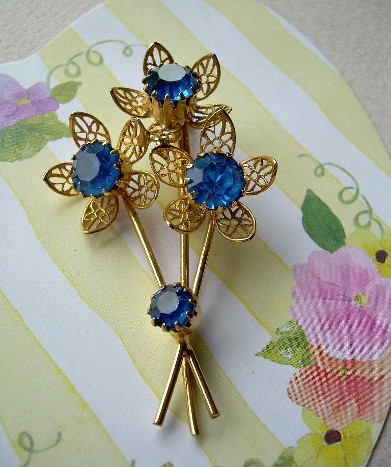 Vintage Flower Bouquet Brooch Pin Sapphire Blue Rhinestone Floral