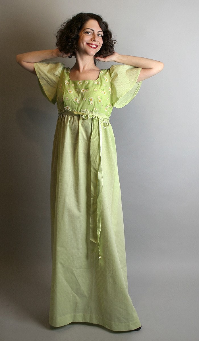 Vintage 1970s Dress Sweet Mint Green Spring Swiss Dot Daisy Garden Maxi Dress - For the Tall Small Girl - White