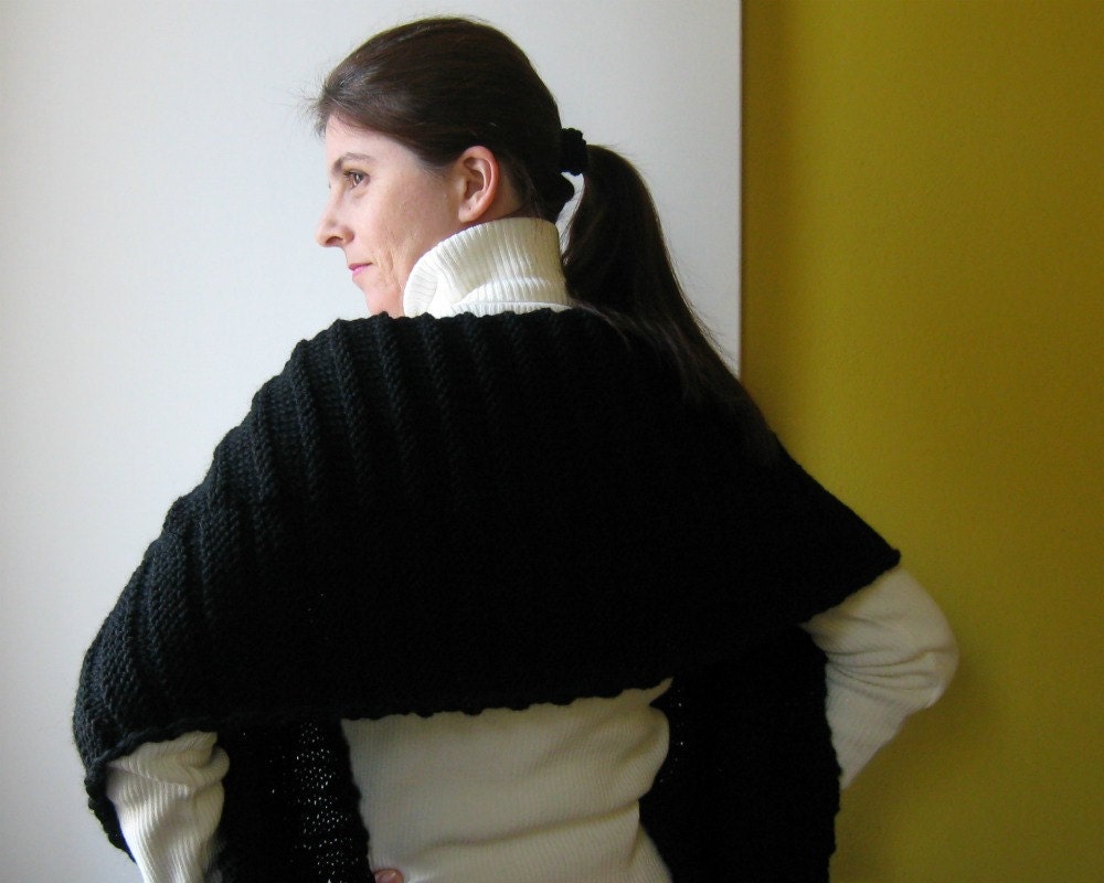 Chunky Scarf Knitted in Black Merino Wool
