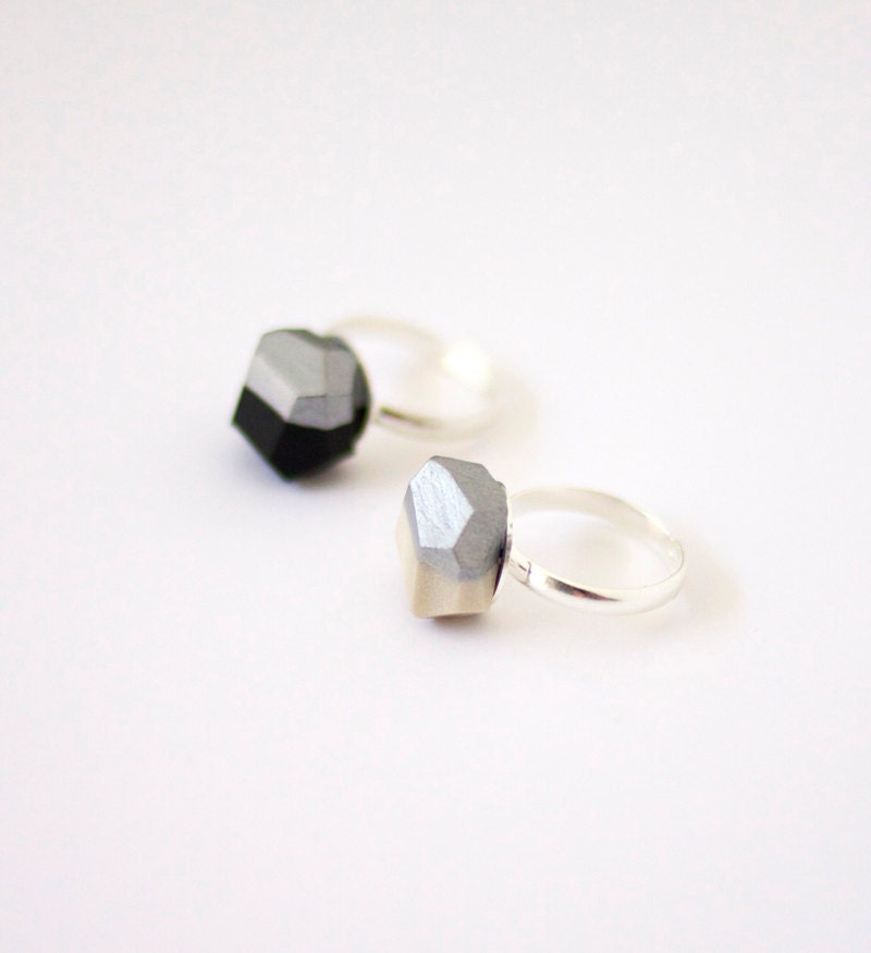 black OR pearl silver dipped geo ring