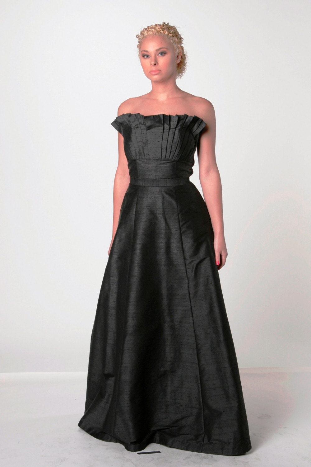 TREASURY ITEM- Exquisite Black Silk Dupioni Strapless Gown w/ Pleating Detail Size4-6