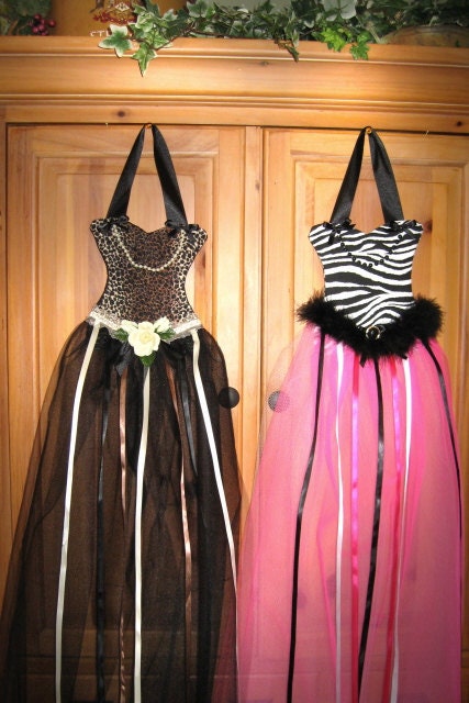 ADD On to your order FREE SHIPPING with purchase of any Canopy or Boutique Accessory Hairbow TuTu