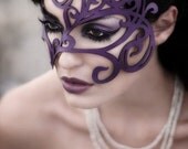 Leather mask in purple "Swirly"