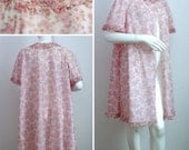 Vintage Dressing Gown 1960s Negligee Pink Floral Nylon Robe 60s Size Medium