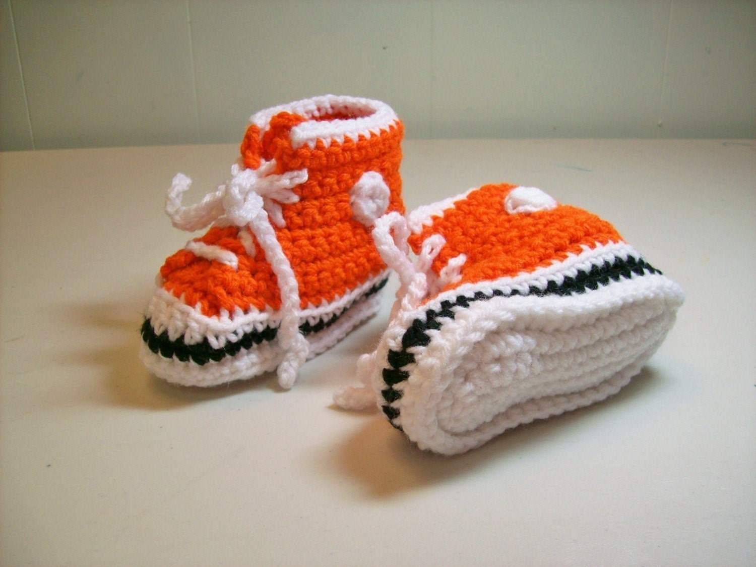 NEWBORN Baby Booties Crochet Orange Hi-top Sneakers Converse Basketball Shoes