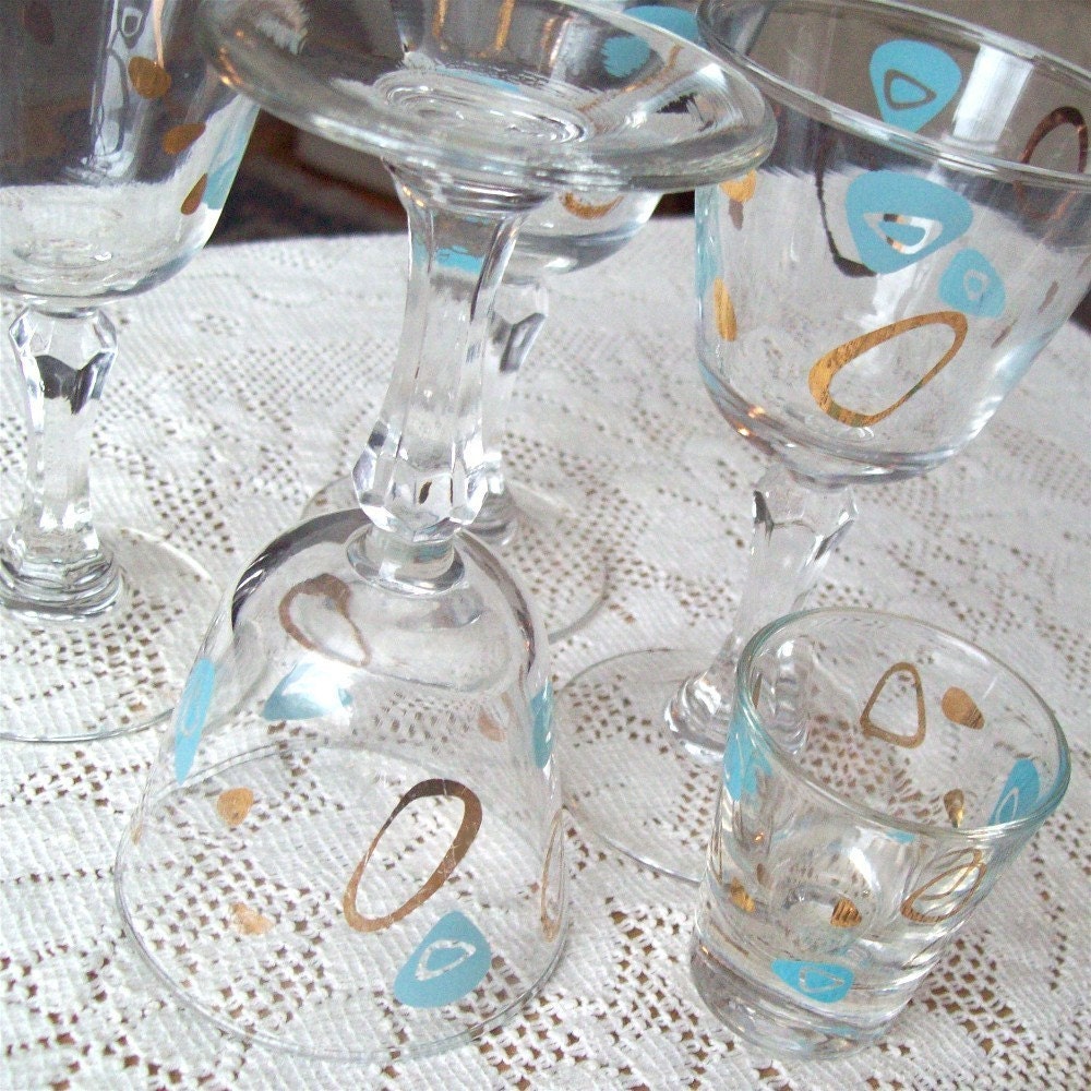 Vintage Amoeba Boomerang Federal Glass Four Fancy Stem Glasses plus Shot