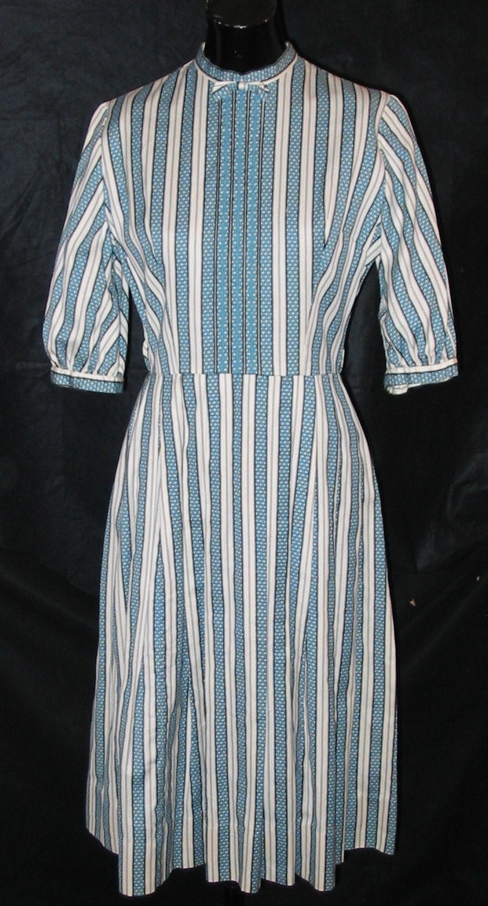 1950's Vintage Blue and White Cotton Print Dress 40 Bust