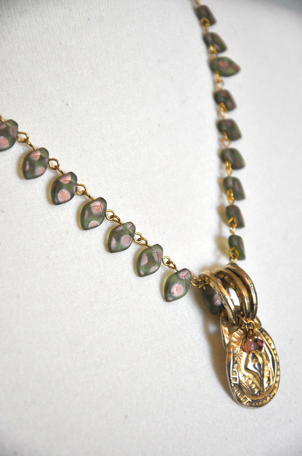 Leaf Medallion Necklace