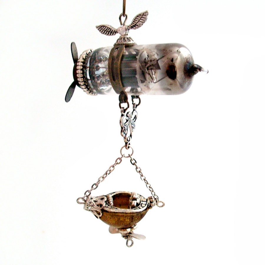 Steampunk Airship, Zeppelin, Dirigible - Journey to the Past