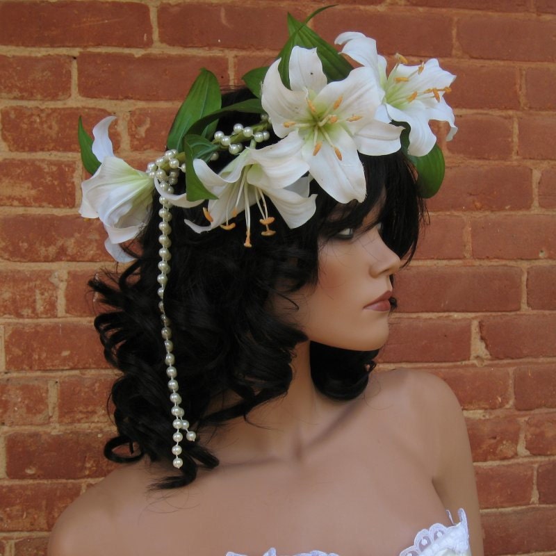 Lily & Pearl Wedding Crown