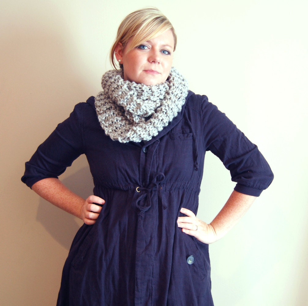 Wool Blend Infinity Scarf in Light Grey //  Knitted Circle Scarf // Long Grey Cowl