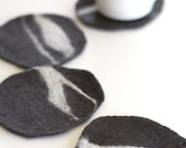 Felted Pebble Coaster (set of four in gray-white)