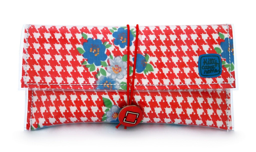 Button Clutch - Floral red houndstooth vintage fabric