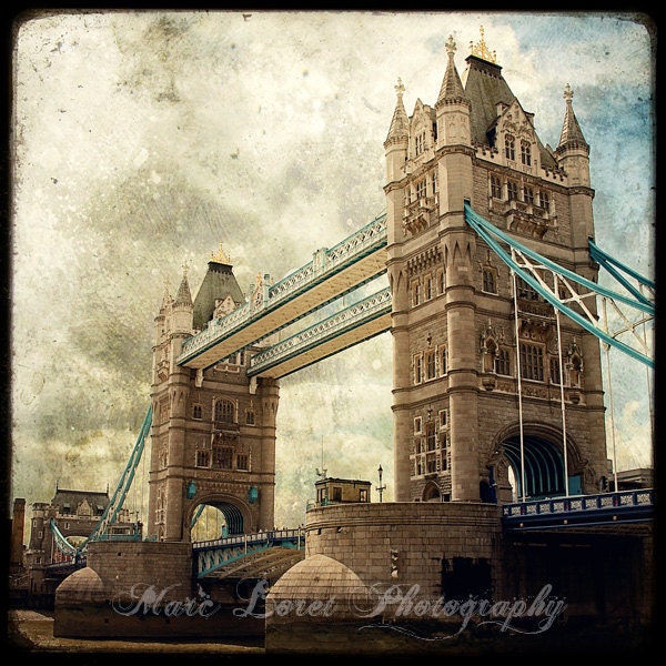 Tower bridge - 8x8 Fine Art Print - London Photography - Etsy Wall Art - TFTeam - London Landscape Photograph