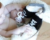 Ice Hockey Skate Booties - Crochet Photo Prop.  4 sizes