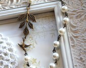 Wedding Jewelry Bridesmaids Necklace. Pearl and Leaf Jewelry. Bridesmaid Jewelry. Oxidized Brass Leaf, Swallow Bird, Ivory Pearls Necklace.