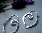 Mini Point Swirl Hoop in Sterling Silver - E087