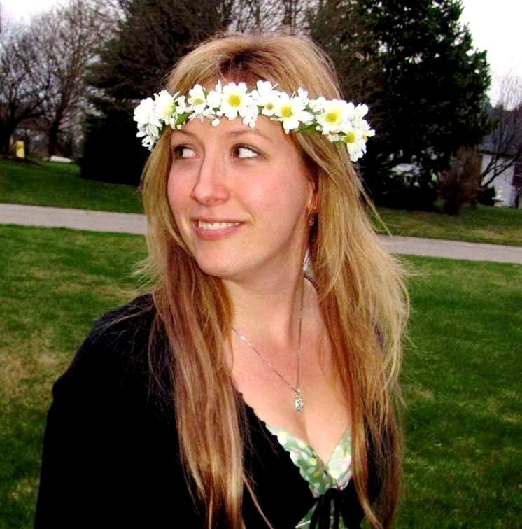 Hippie HairWreath Daisy chain Flower Crown 70s flower child Wedding accessories Head Wreath Bride headpiece bridals Photo Prop Senior Pics