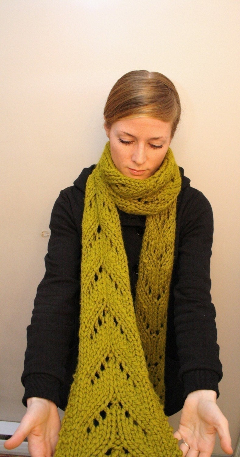 BEATRICE // scarf super bulky lace knitting pattern PDF