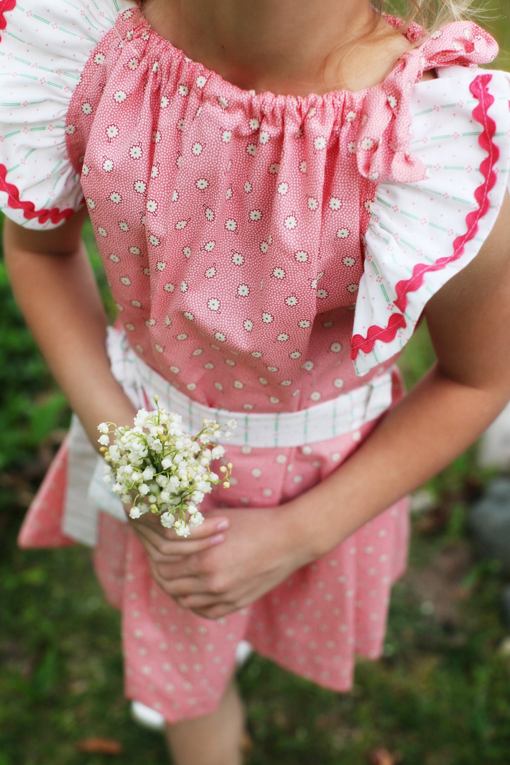 Flutter Sleeve Dress Vintage Style