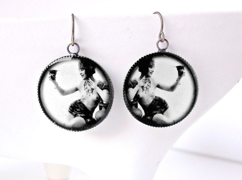 Flapper Dangle Earrings Roaring 20s Jewelry Vintage Ziegfeld Follies Burlesque Showgirl Martini Black and White Pin Up -In Stock