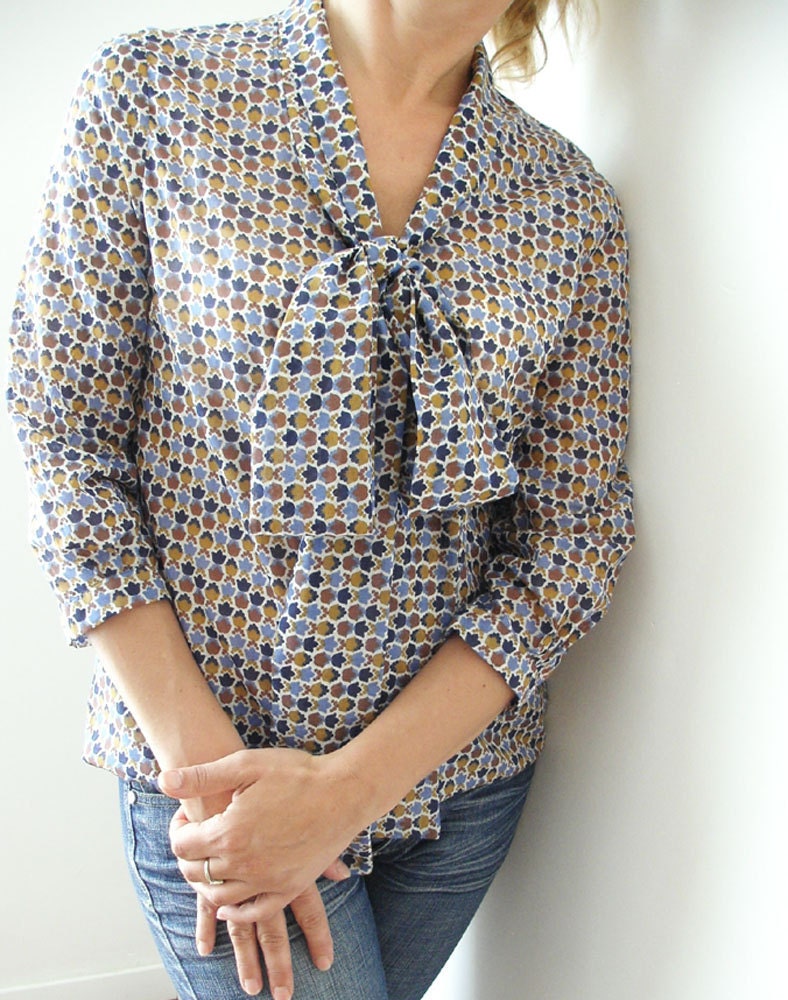 Tulip Pussybow Blouse - Free Shipping